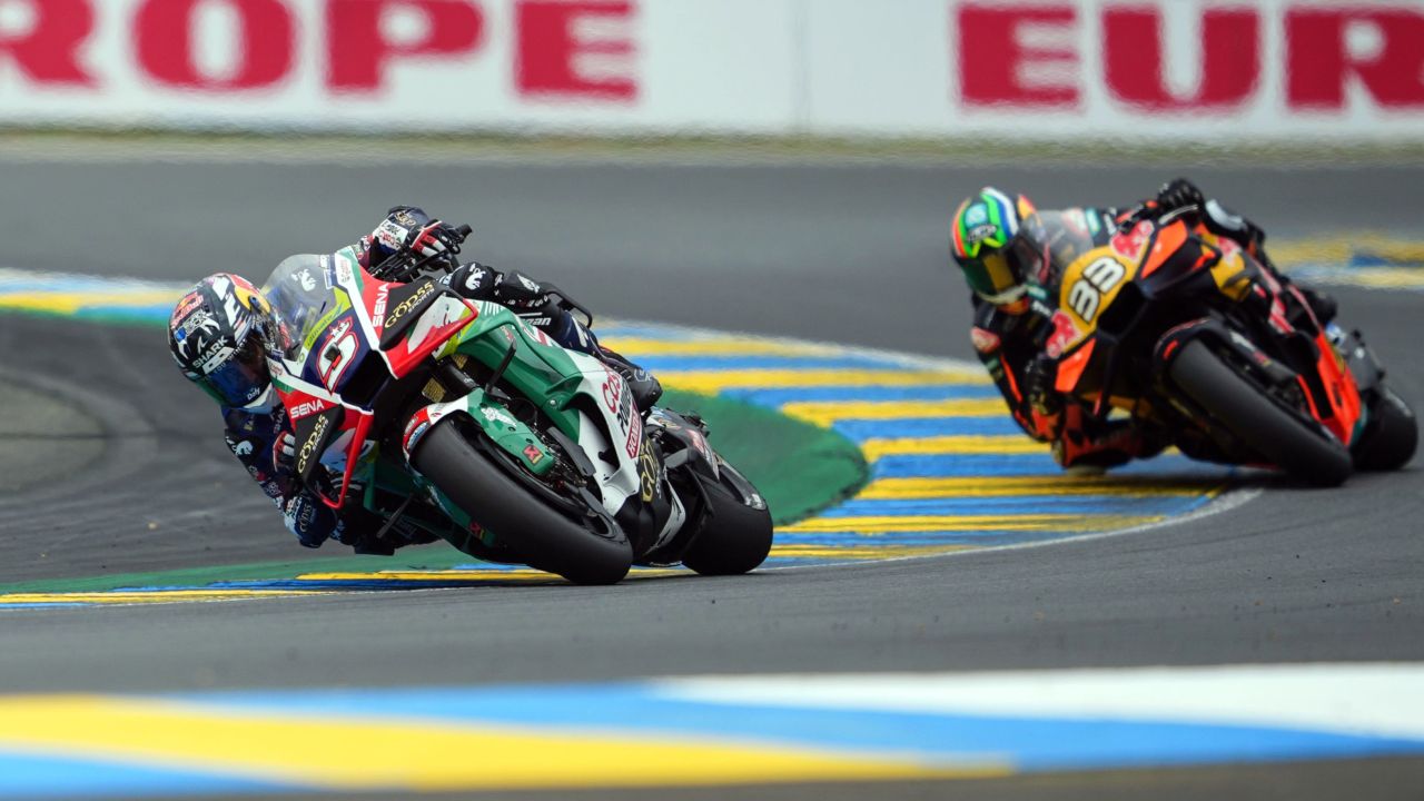 Johann Zarco marque des points au Mans